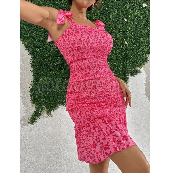 Pink Shirred Fitted Mini Dress Slim Tie Straps Ruffle Hem Ditsy Floral Print - Picture 2 of 8